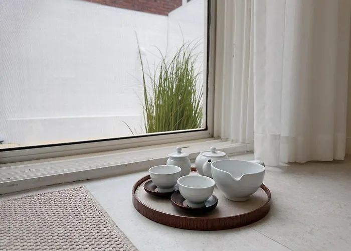 別荘 5 Min To Station, Direct Bus Access, 3br, 4beds, 2beths, Entire 1st Floor House With Private Yard, Free Luggage Storage