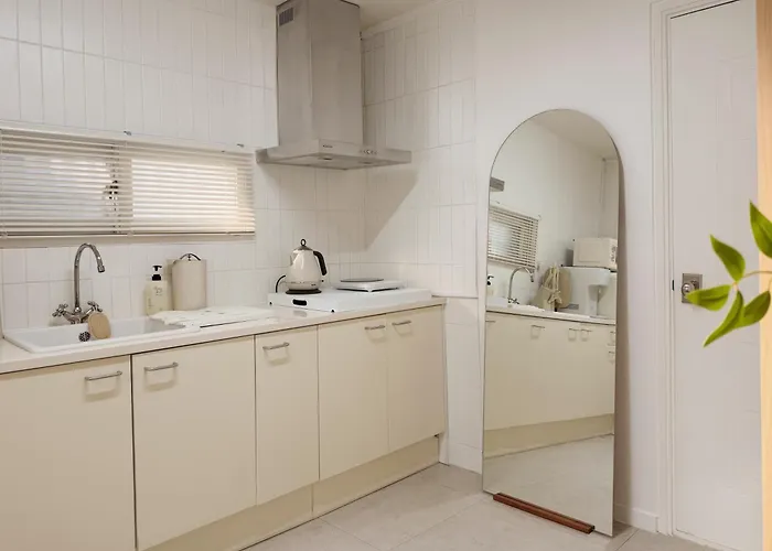 5 Min To Station, Direct Bus Access, 3br, 4beds, 2beths, Entire 1st Floor House With Private Yard, Free Luggage Storage * ソウル特別市