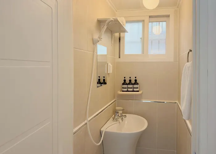 5 Min To Station, Direct Bus Access, 3br, 4beds, 2beths, Entire 1st Floor House With Private Yard, Free Luggage Storage ソウル特別市